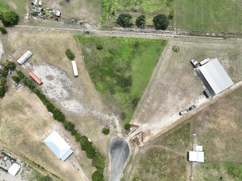 Real Estate & Property for Sale in Hideaway Bay, QLD 4800 (+1 location