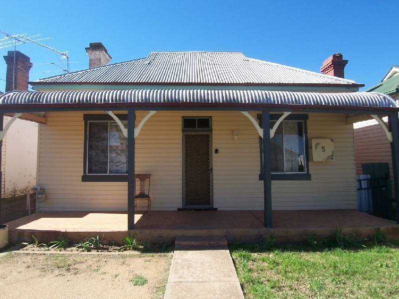 5 TEMORA STREET, Cootamundra, NSW 2590 Property Details