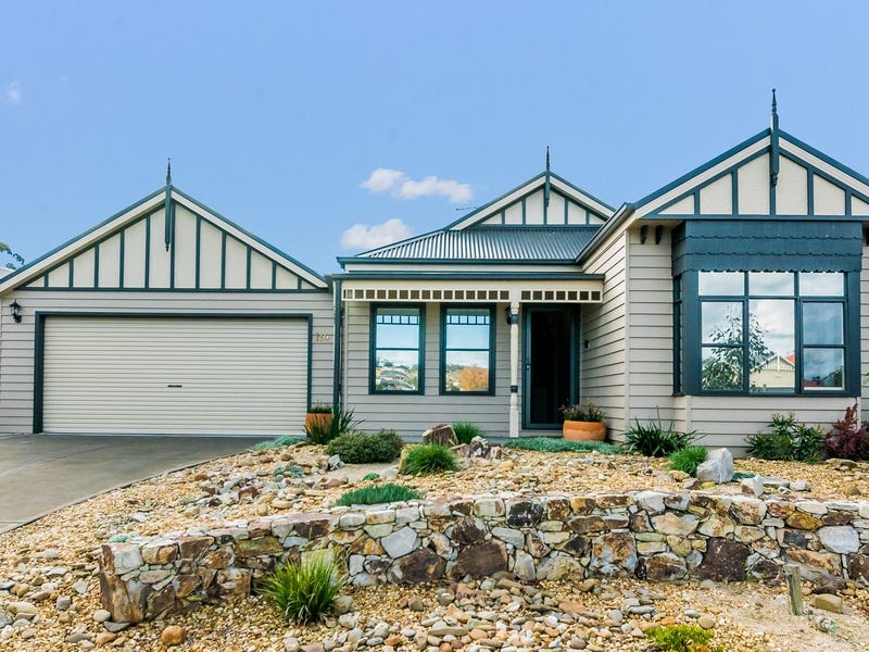 114 Cook Street, Drouin, Vic 3818 Property Details