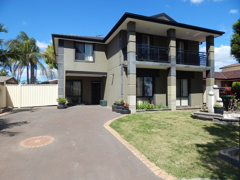 62 Napier Avenue, Lurnea, NSW 2170