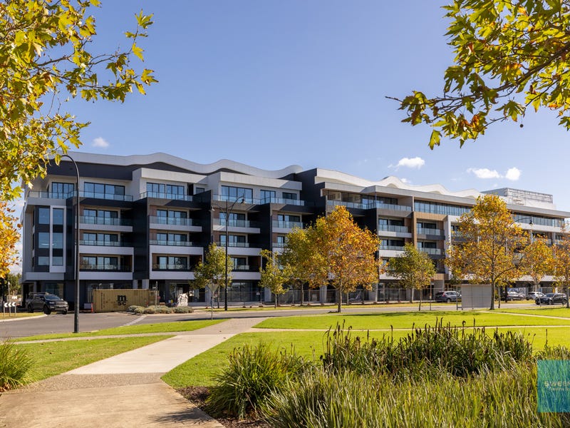 110/173 Caroline Springs Boulevard, Caroline Springs, VIC 3023
