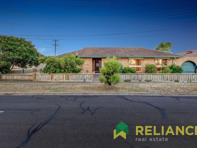 19 Lang Road, Melton South, Vic 3338