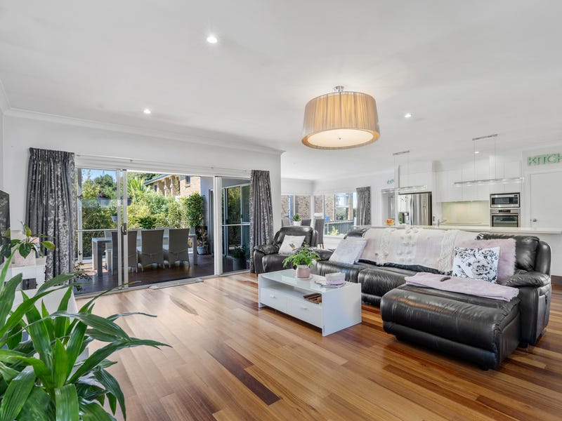 28 Esplanade, Victor Harbor, SA 5211