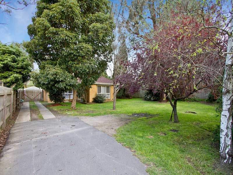 484 McClelland Drive, Langwarrin, Vic 3910 Property Details