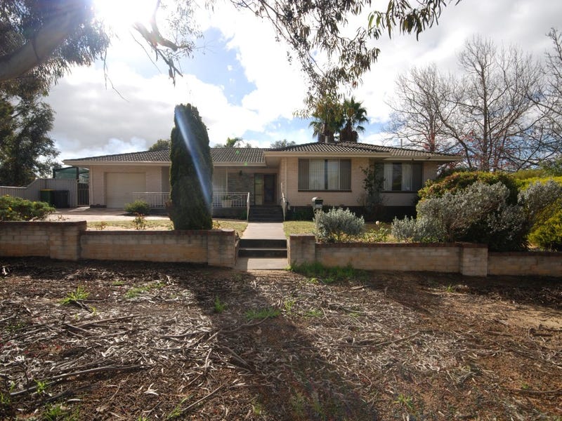 134 Clayton Road, Narrogin, WA 6312 Property Details