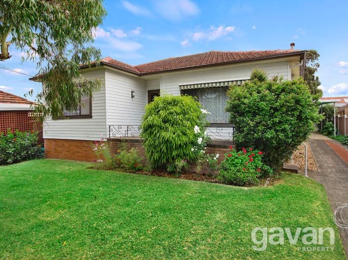 28 Holley Road, Beverly Hills, NSW 2209