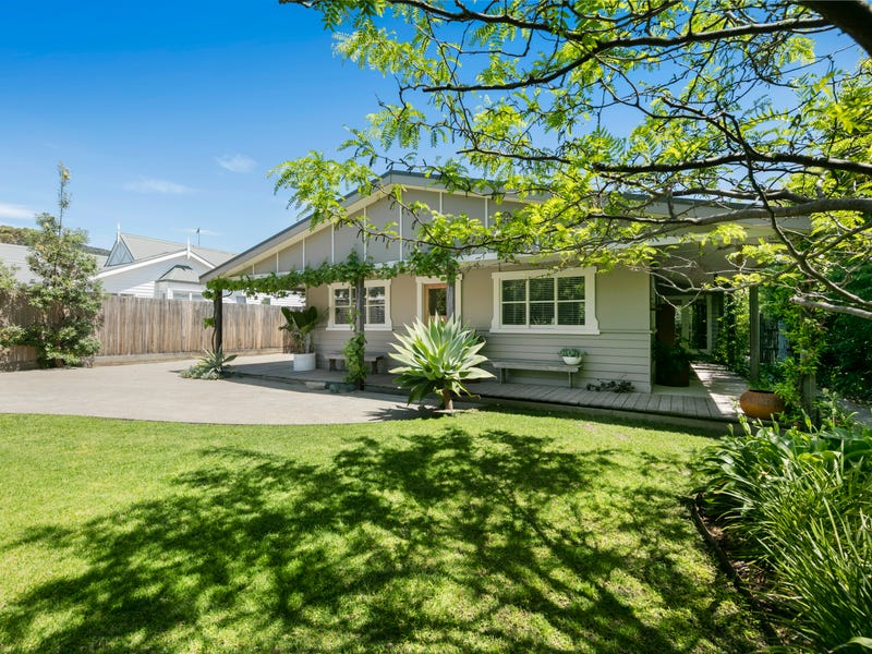 18 Heales Street Dromana Vic 3936 Realestate Com Au
