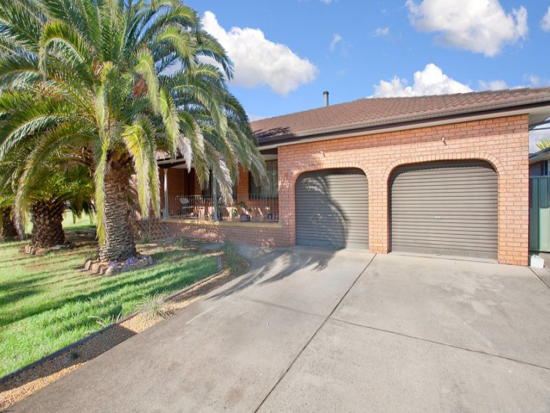 12 Macina Place, St Clair, NSW 2759