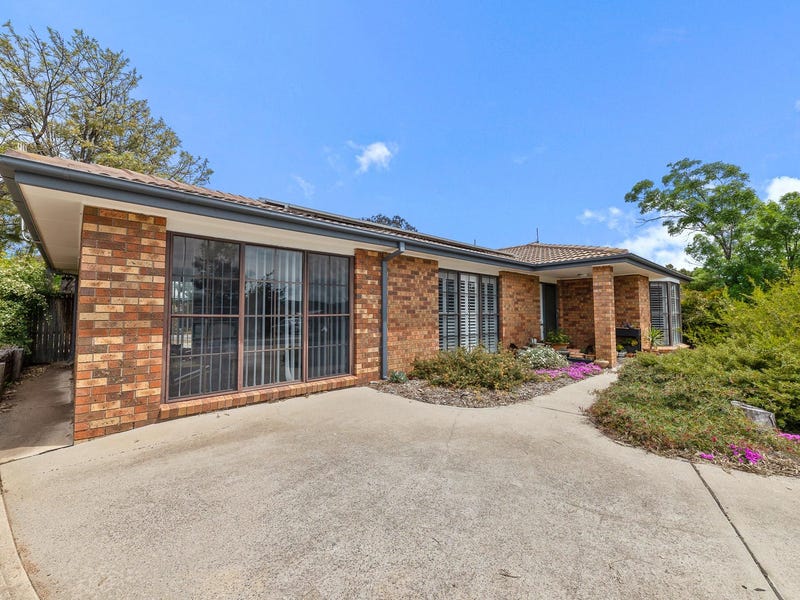 16 Luffman Crescent, Gilmore, ACT 2905 - Property Details