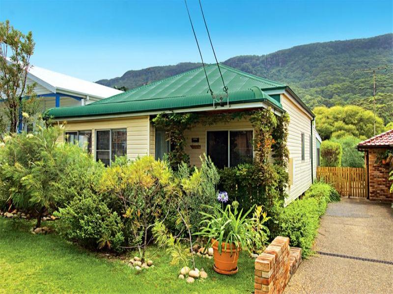696 Lawrence Hargrave Drive, Coledale, NSW 2515