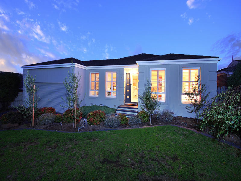 9 Kenworthy Rise Mornington Vic 3931 Realestate Com Au