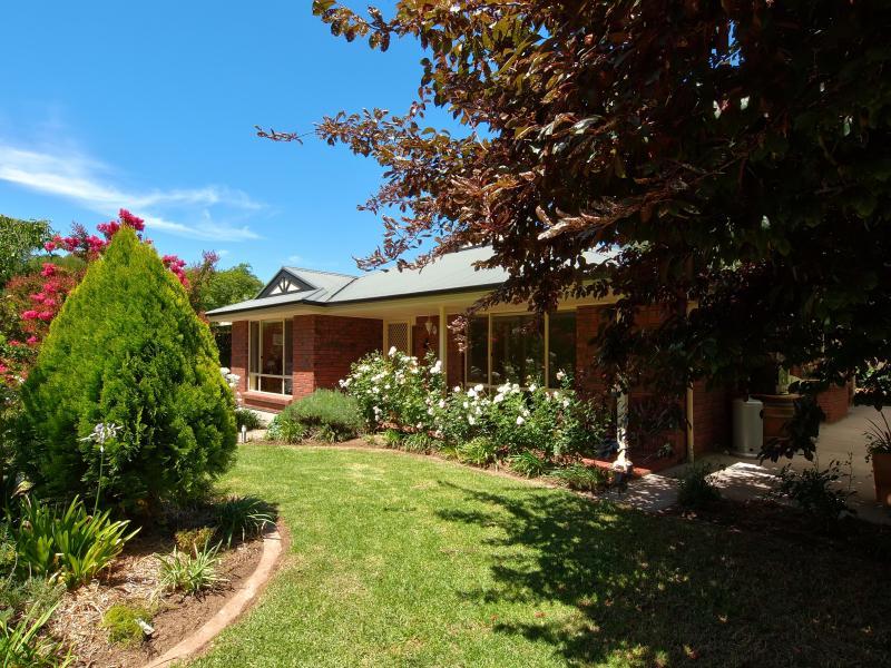 82 Onkaparinga Valley Road, Charleston, SA 5244 Property Details