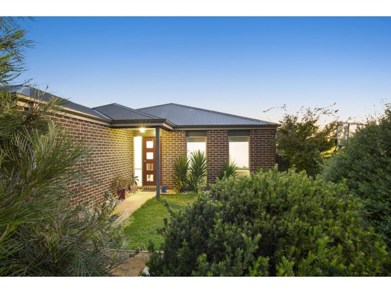 70 Parkedge Circuit, Rosebud, Vic 3939 Property Details