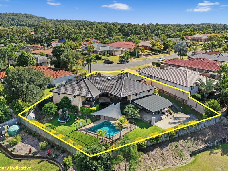 10 Oak Hill Crescent, Parkwood, Qld 4214 Property Details