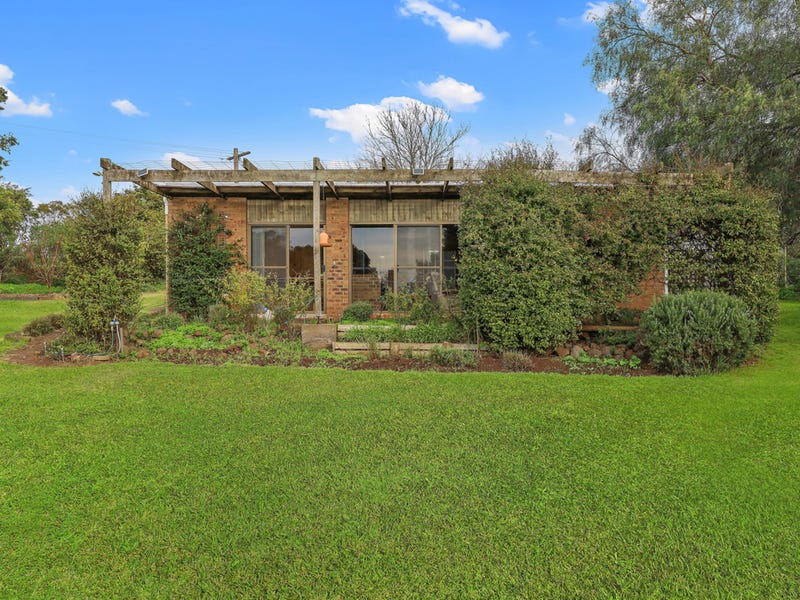 119 Boorook Street, Mortlake, Vic 3272 Property Details