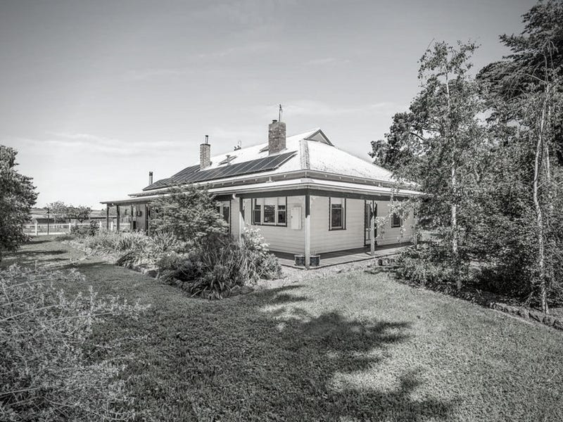 2060 Melbourne Lancefield Road, Monegeetta, Vic 3433 Property Details