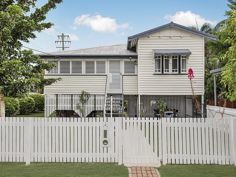 19 Sturges Street, Hermit Park, QLD 4812