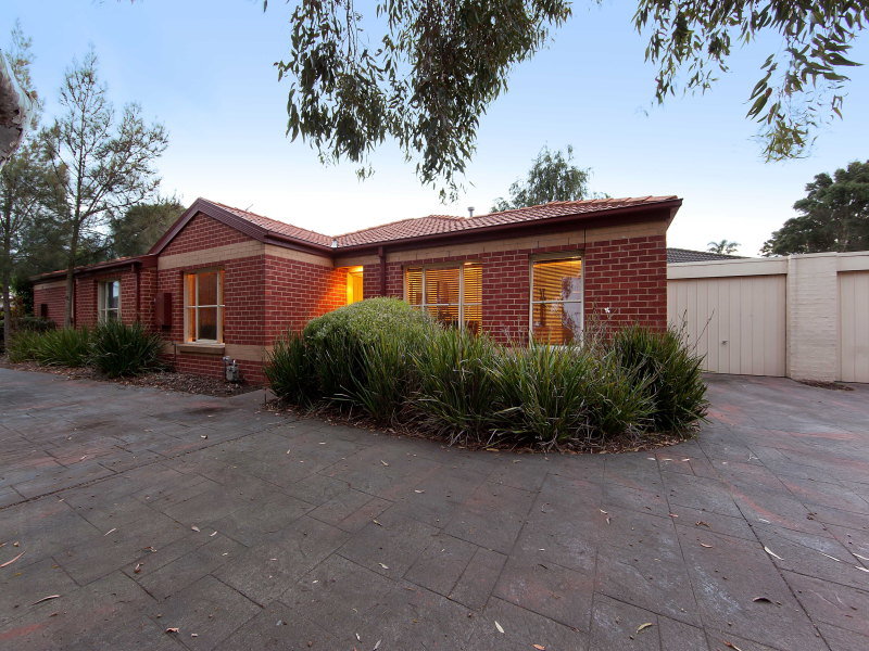 2/19 East Road, Seaford, VIC 3198