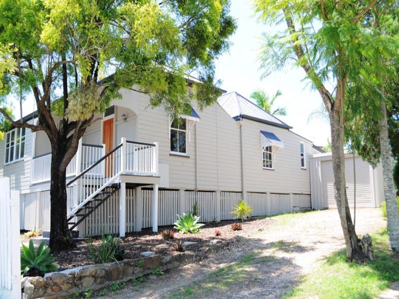 21 Pine Mountain Road, North Ipswich, QLD 4305