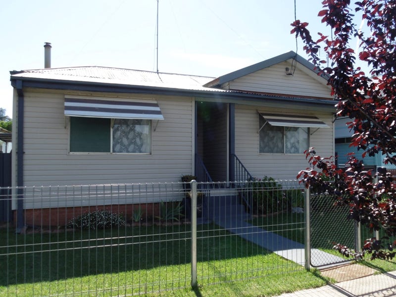 12 Peak Hill Road, Parkes, NSW 2870