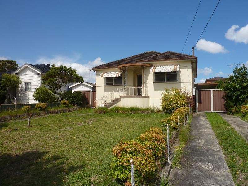 13 McCallum St, Roselands, NSW 2196 Property Details