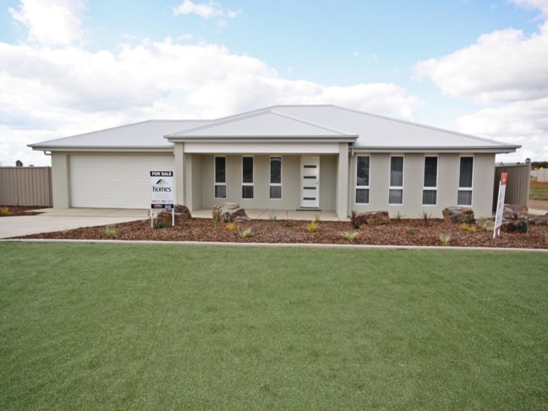 8 Preston Crescent, Lloyd, NSW 2650 Property Details