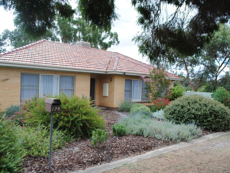 129 Gillies Street, Maryborough, VIC 3465