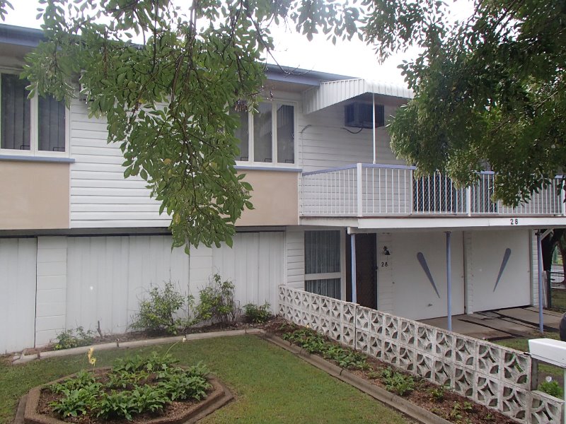 28 Hayes Street, Raceview, QLD 4305