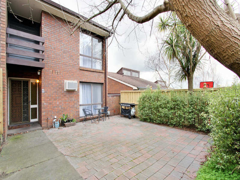 15/106 Brown Street, Heidelberg, Vic 3084 Property Details