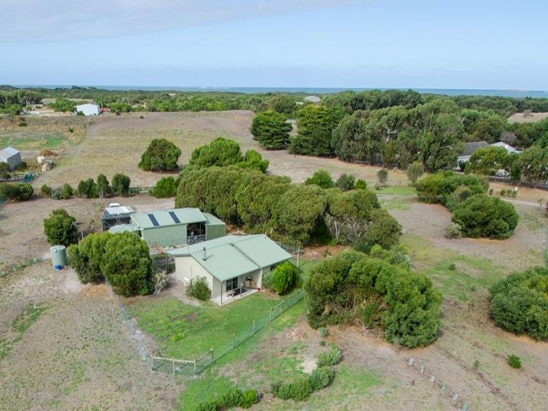 33 Muggleton Drive, Beachport, SA 5280 Property Details