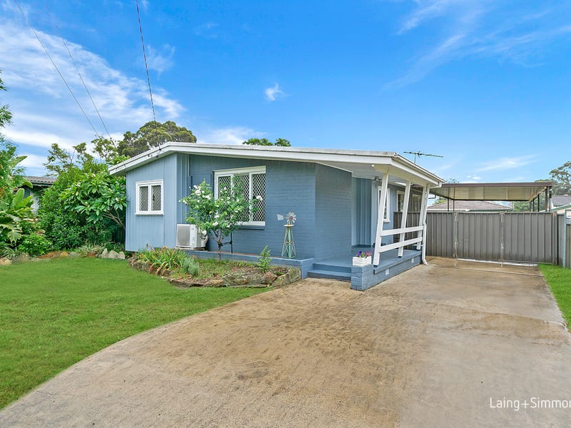 7 Melanesia Avenue, Lethbridge Park, NSW 2770