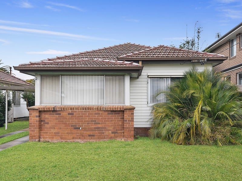 27 Shenstone Road, Riverwood, NSW 2210 Property Details