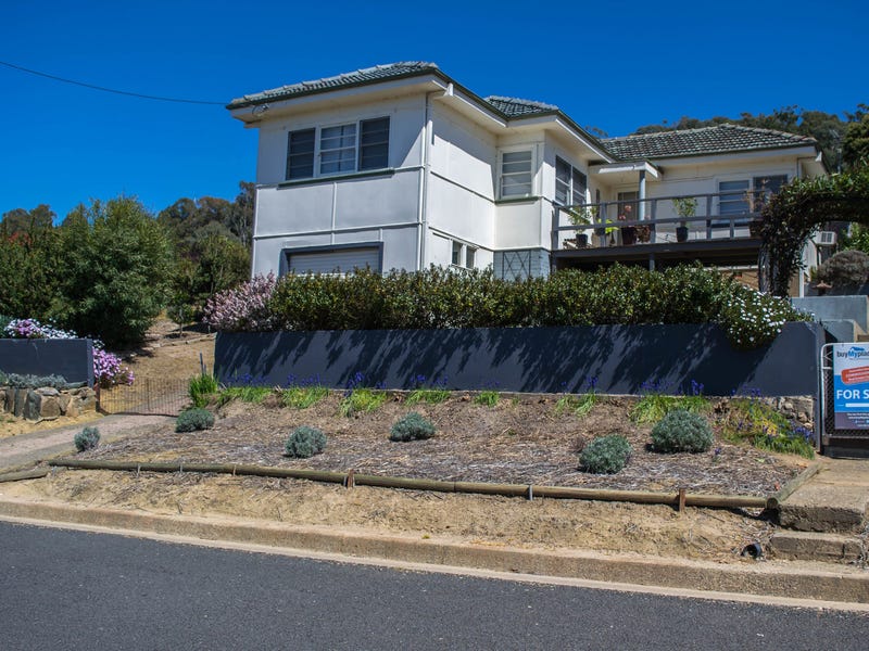 34 Sunnyside Avenue, Batlow, NSW 2730 Property Details