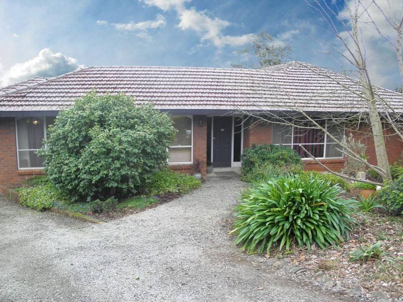 11 Balmoral Crescent, Drouin, Vic 3818 Property Details