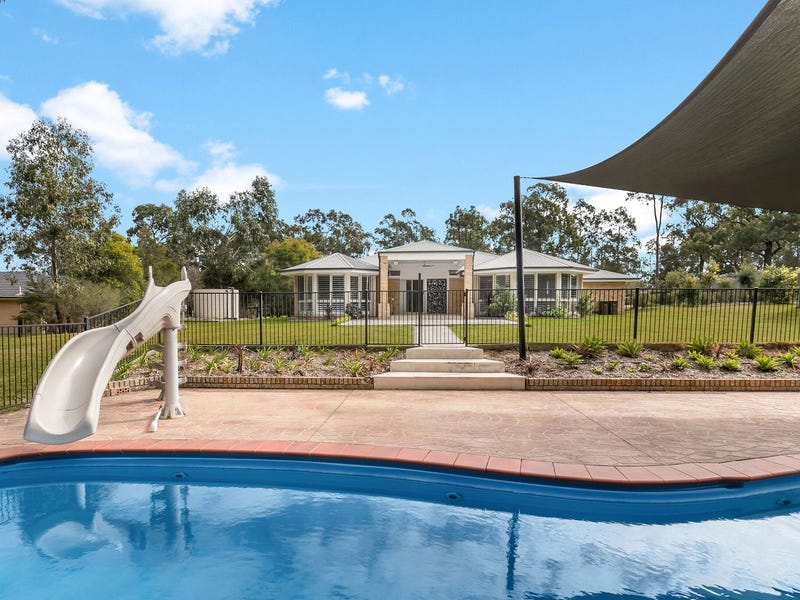 35 Woodlands Drive, Thornton, NSW 2322