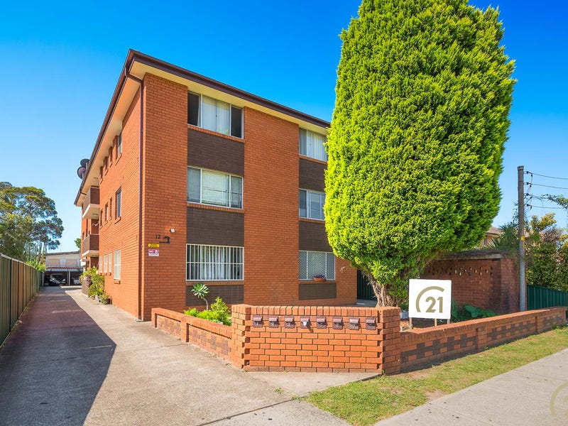 2/12 Wrentmore Street, Fairfield, NSW 2165 Property Details