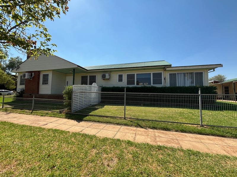 1 Albert Street, Parkes, NSW 2870 House for Sale