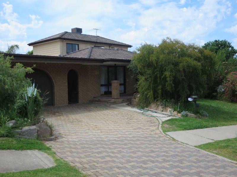 664 Pearsall Street, Lavington, NSW 2641 Property Details