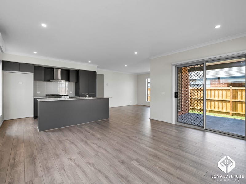 5 Reefton St, Mambourin, Vic 3024 House for Sale