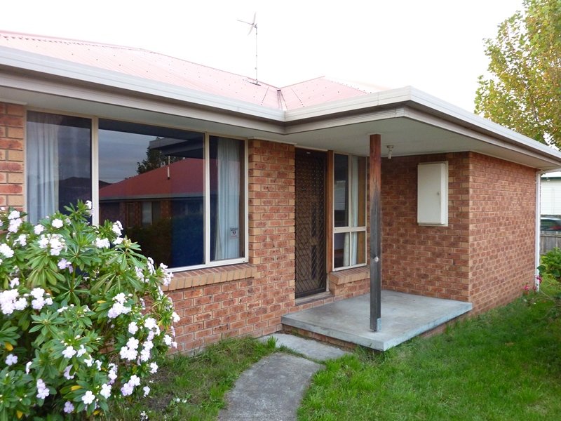 2/15 Laguna Place, Derwent Park, Tas 7009