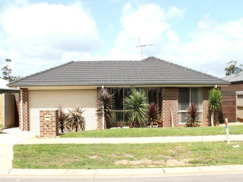 33 Springwater Drive, Drouin, Vic 3818 Property Details