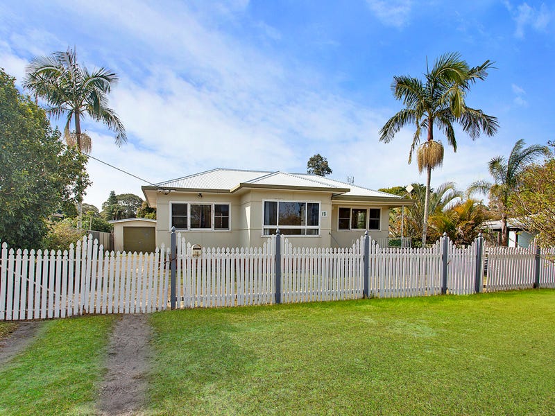 18 Ocean Avenue, Stuarts Point, NSW 2441