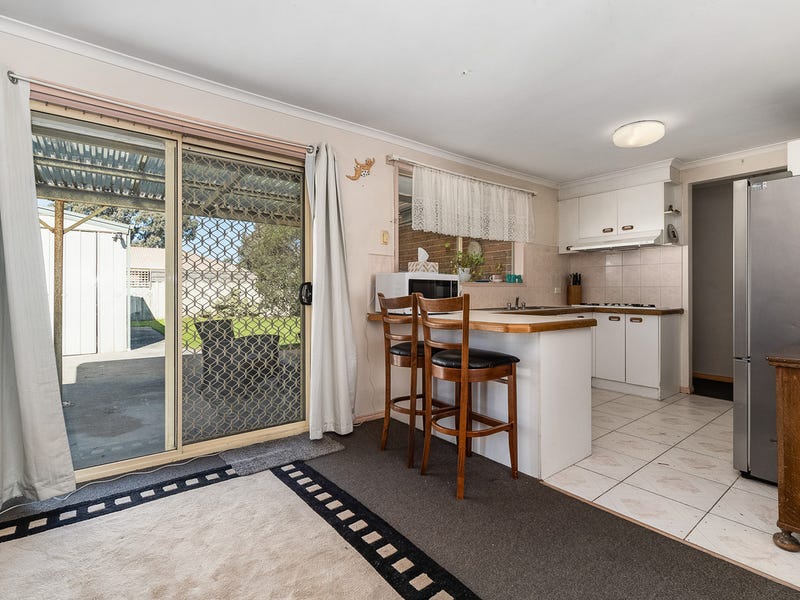 45 Herbert Road, Carrum Downs, VIC 3201