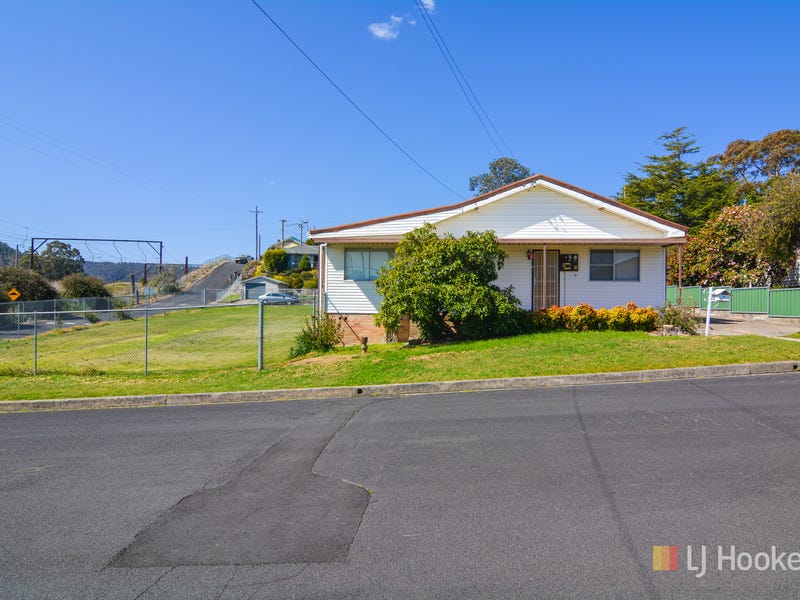 9 Spring Street, Lithgow, NSW 2790 House for Sale