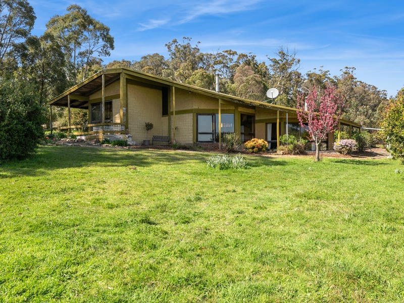 623 Ashbourne Road, Woodend, Vic 3442 - House for Sale - realestate.com.au