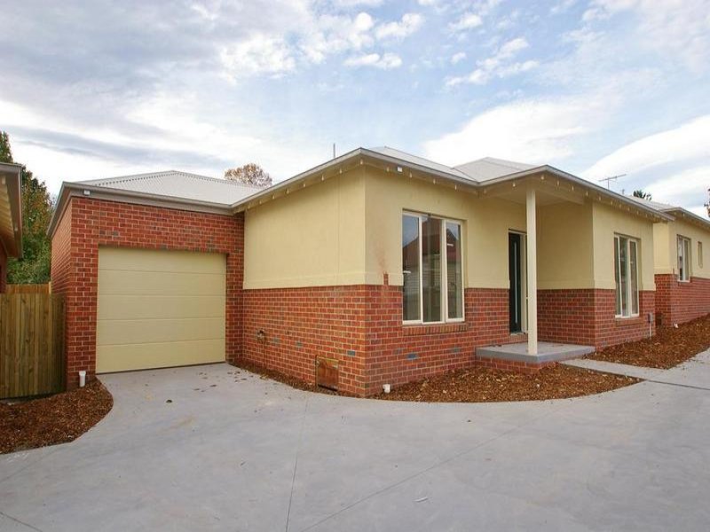 2/17 St Leonards Road, Healesville, Vic 3777 Property Details