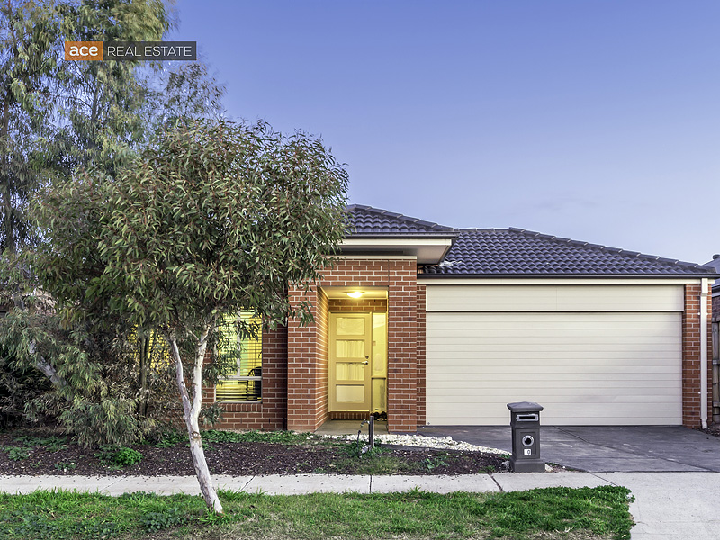 10 Beagle Street, Tarneit, Vic 3029 Property Details