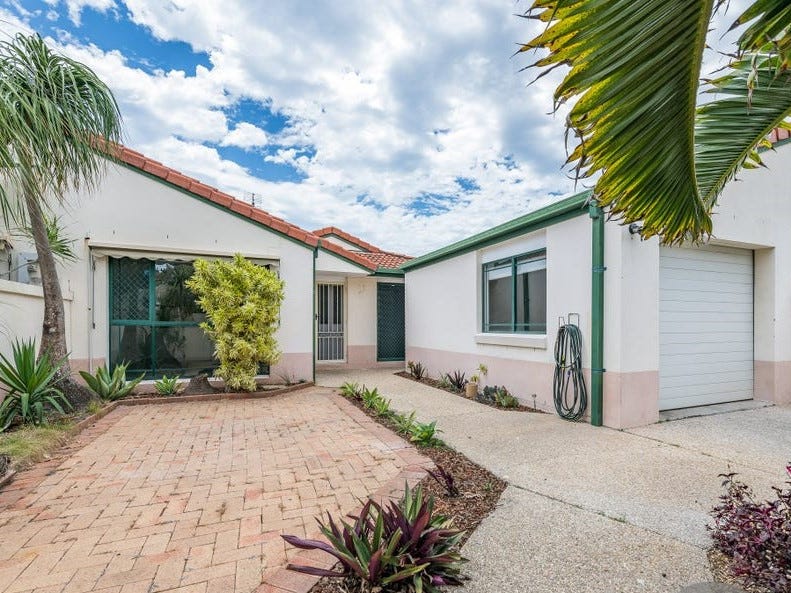 2/139 Bayview Street, Runaway Bay, QLD 4216