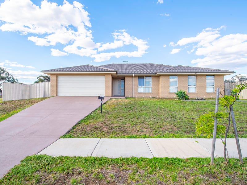 100 Perth Street, Aberdeen, NSW 2336 Property Details