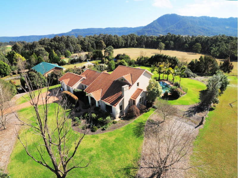 31 Tartarian Crescent, Bomaderry, NSW 2541 Property Details